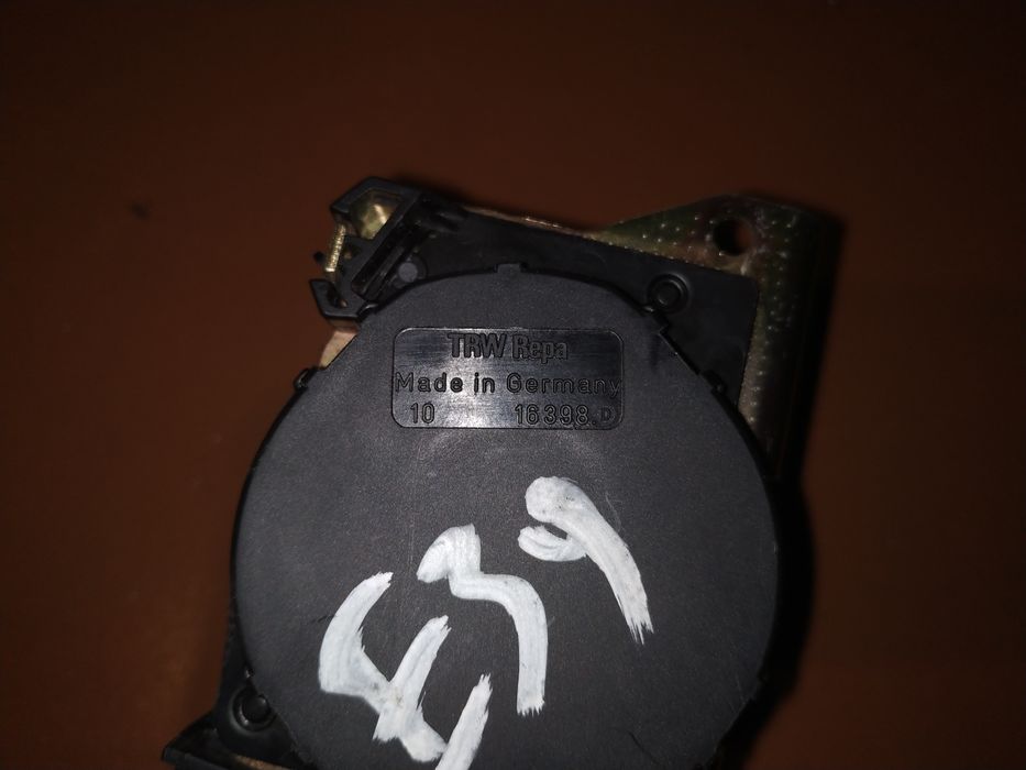 Ремінь безпеки на БМВ.