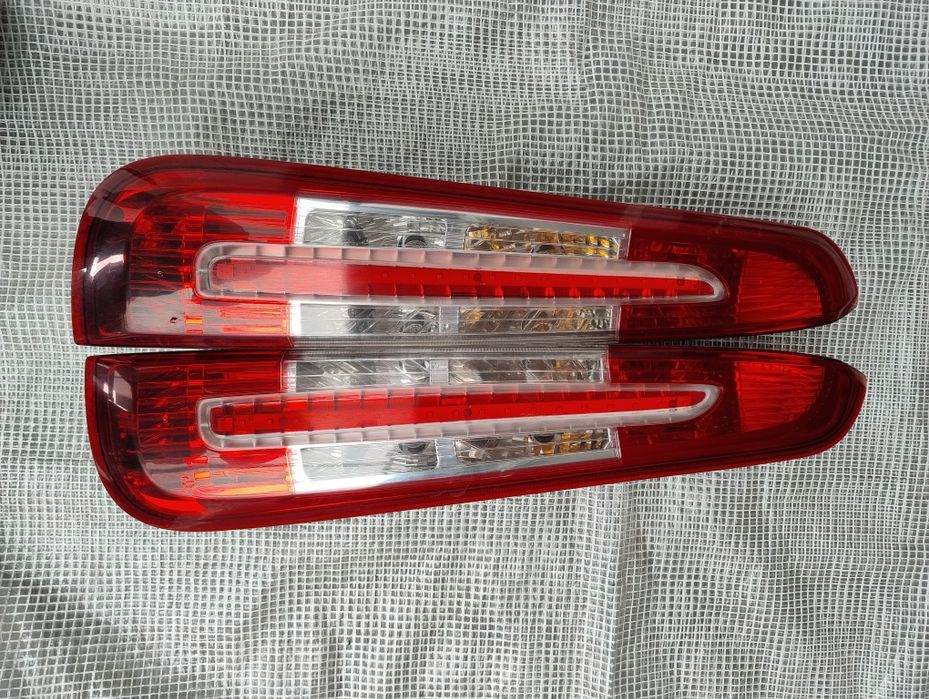 Ford c-max lift lampa prawa lewa tył Europa komplet LED wysyłka