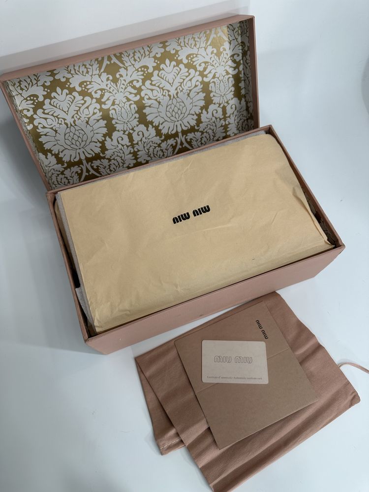 Лофери Miu Miu з овчиною 40