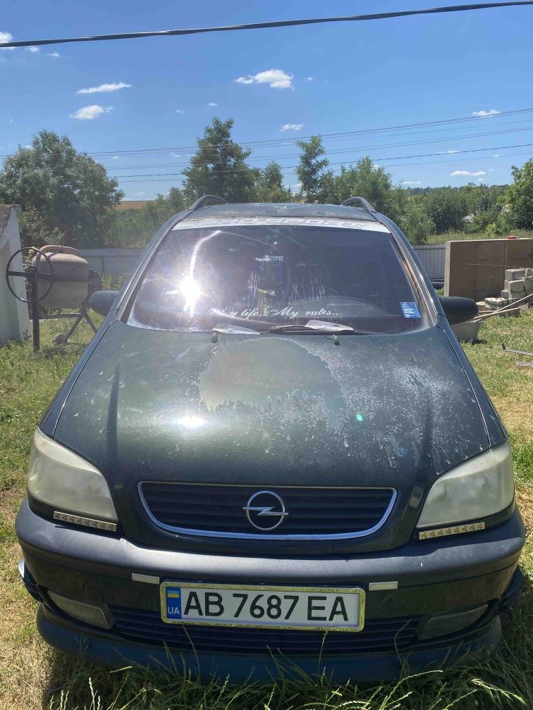 Opel Zafira a 2002