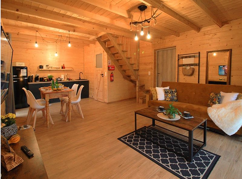 Sprzedam działający obiekt noclegowy + działka 19,6 ar w Bieszczadach