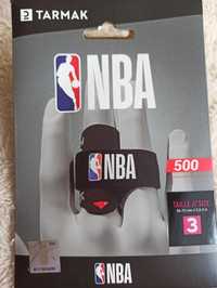 Opaska na palec/stabilizator Tarmak NBA Strong 500