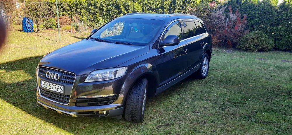 Audi Q7 Sprzedam świetnie utrzymane Audi Q7 z 2008 roku z silnikiem 4.2 TDi V8