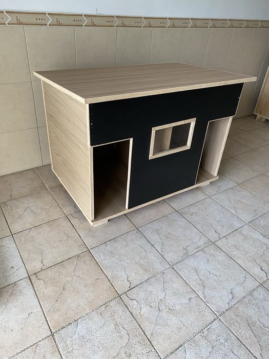 Casota para 2 caes de porte medio
