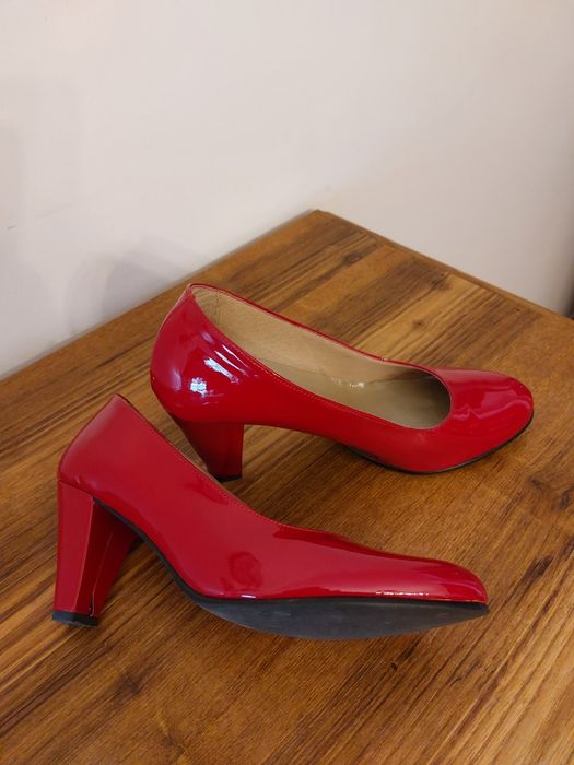 Sapatos de salto alto