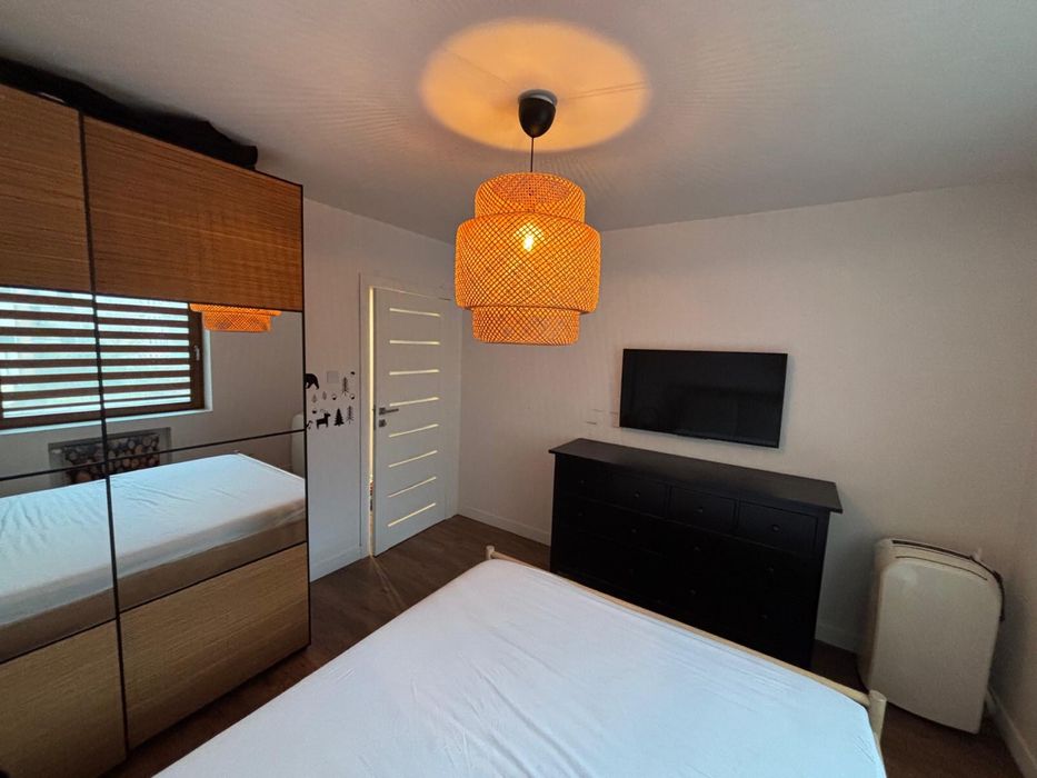 Komplet mebli do sypialni Ikea łóżko, szafa, komoda