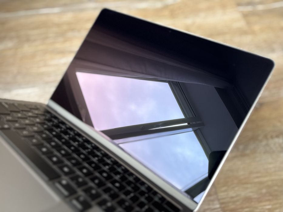 MacBook Air M2 ssd 250gb 8gb - акумулятор 7 цикли