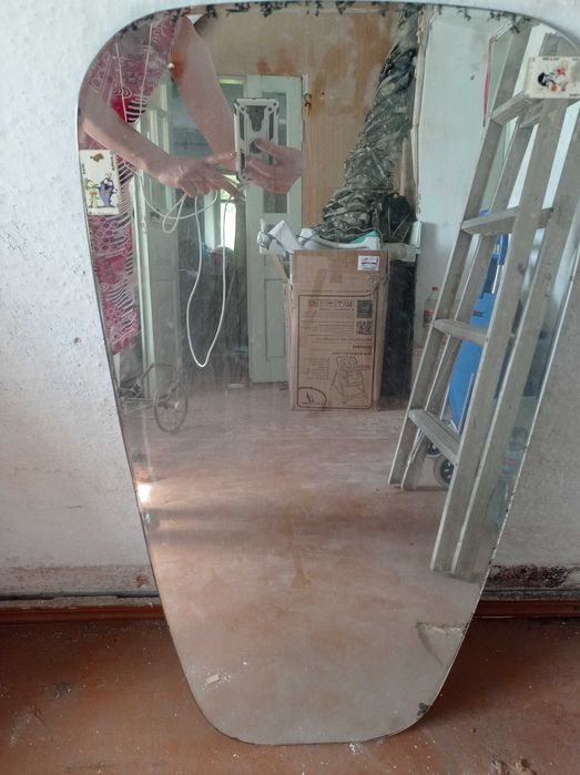 Зеркало большое .