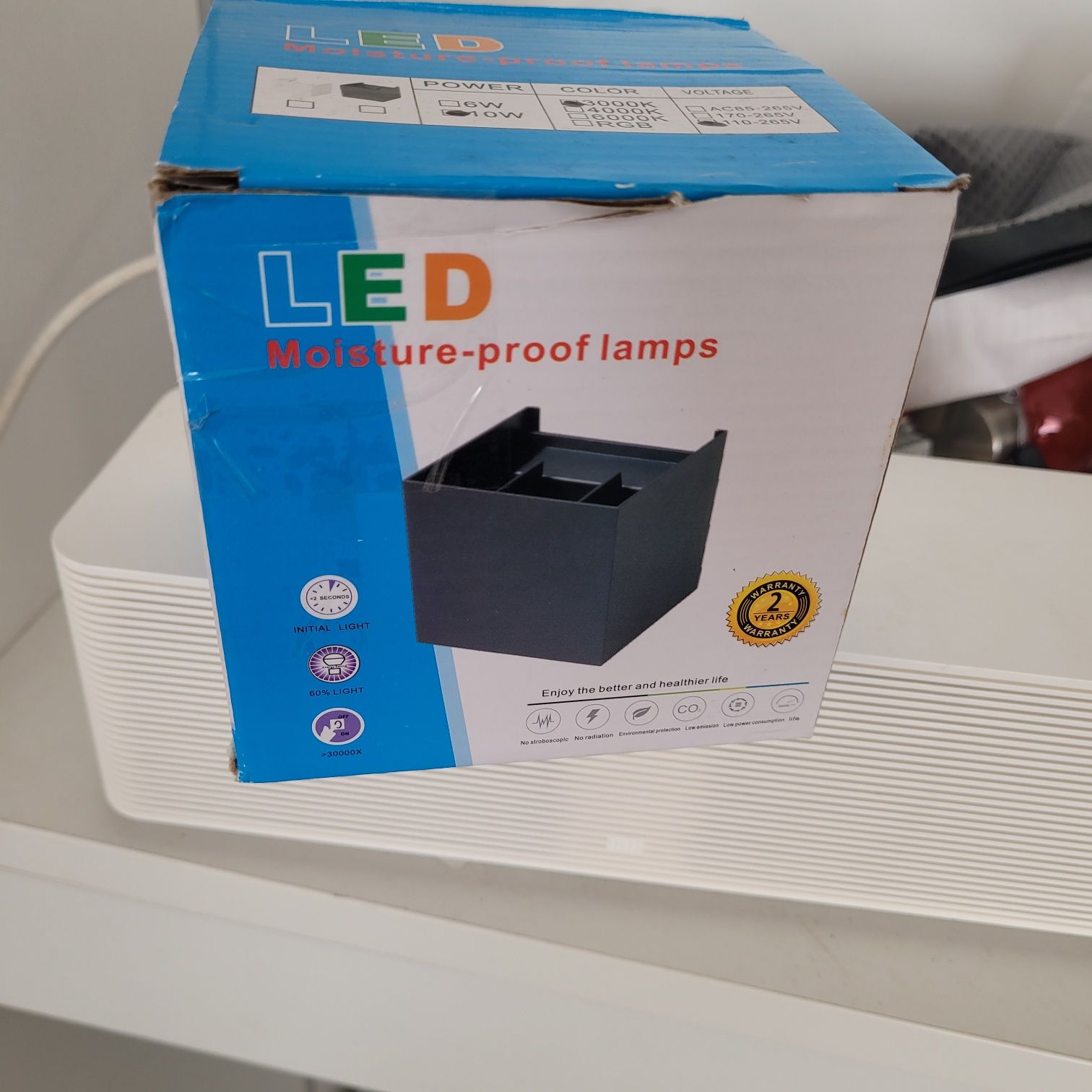 Candeeiro com sensor movimento