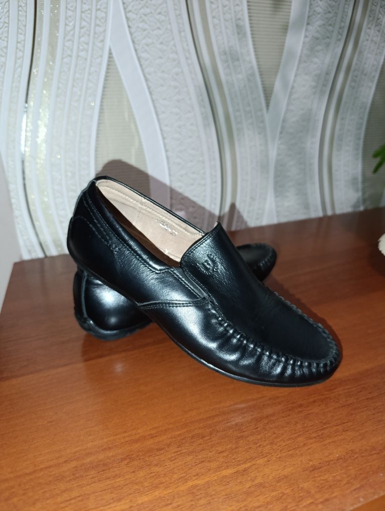 Кожаные мокасины-туфель