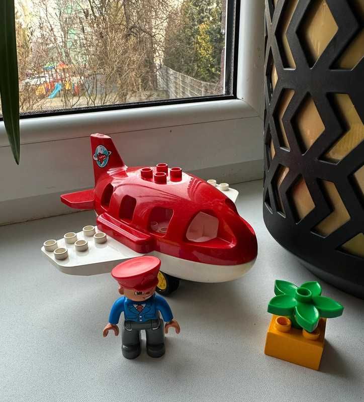 Lego duplo.samolot z ludzikiem