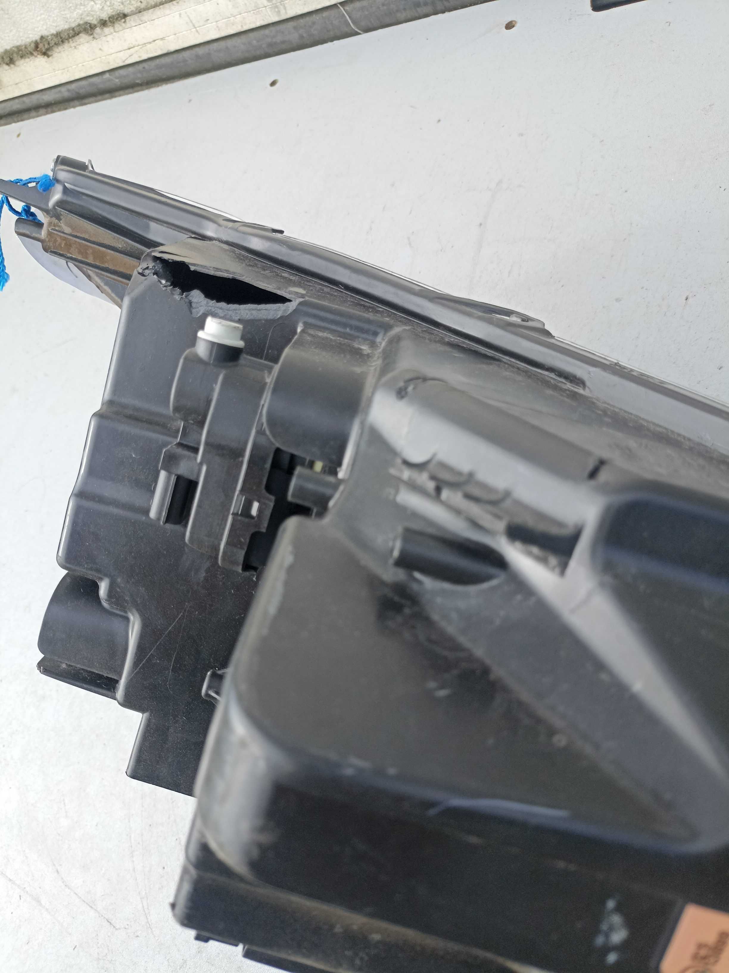 Lampa przednia nissan Qashqai II j11