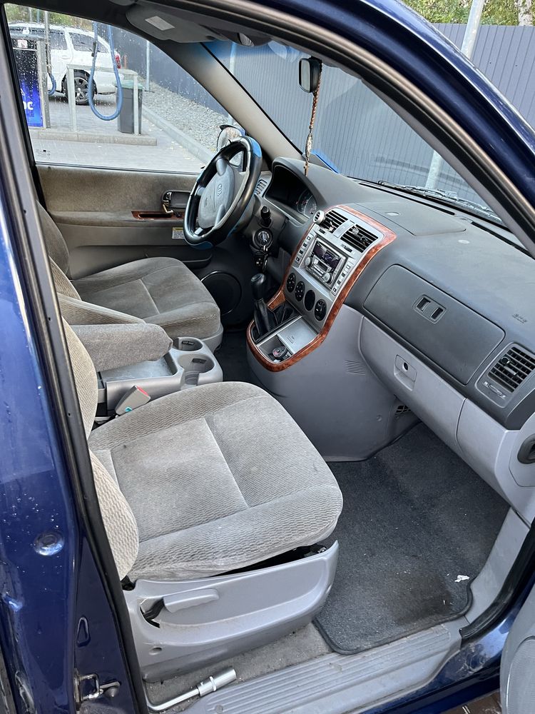 Продам KIA carnival