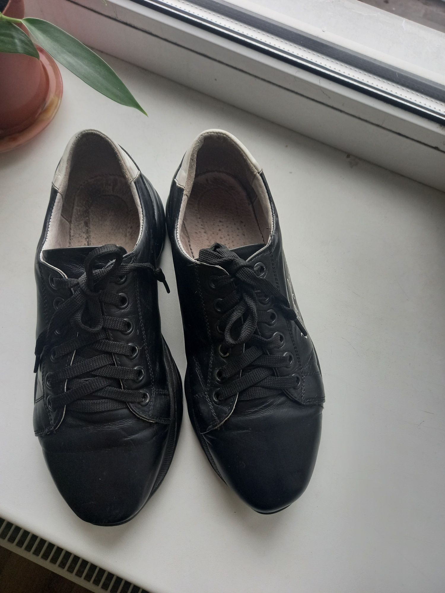 Шкіряні туфли кросівки девочки ТМ Мида класична модель 37