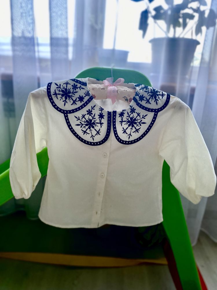 Блуза з комірцем рубашка святкова з вортником