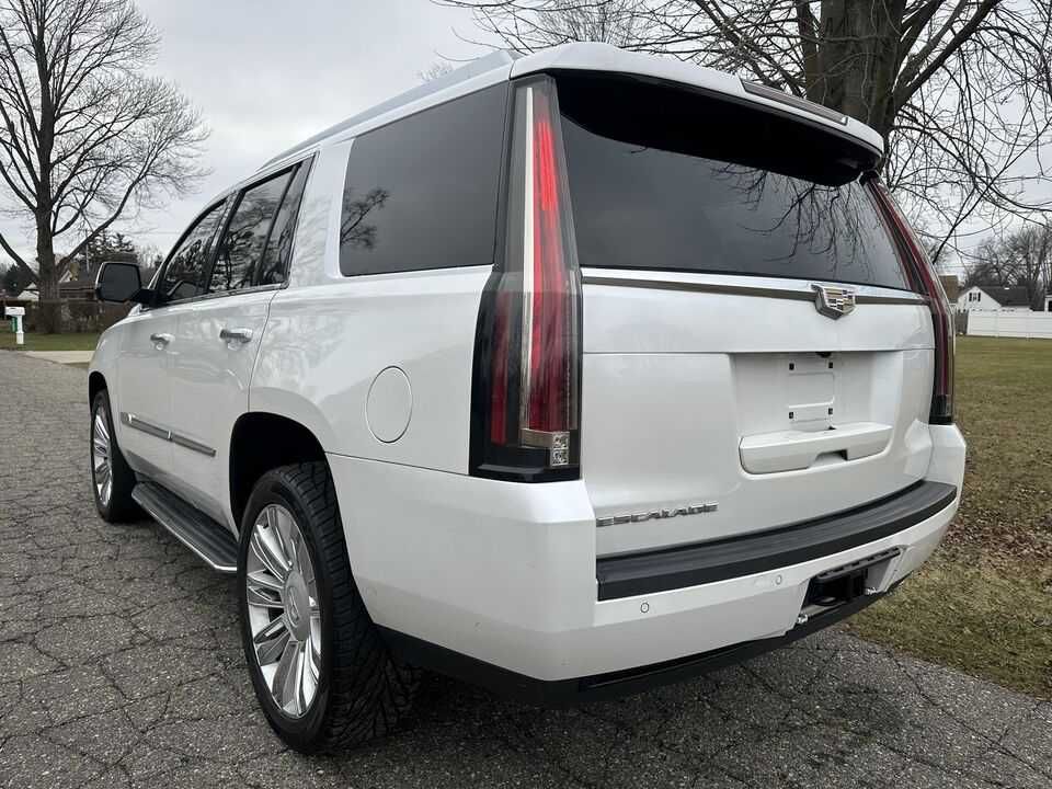 2016 Cadillac Escalade Platinum