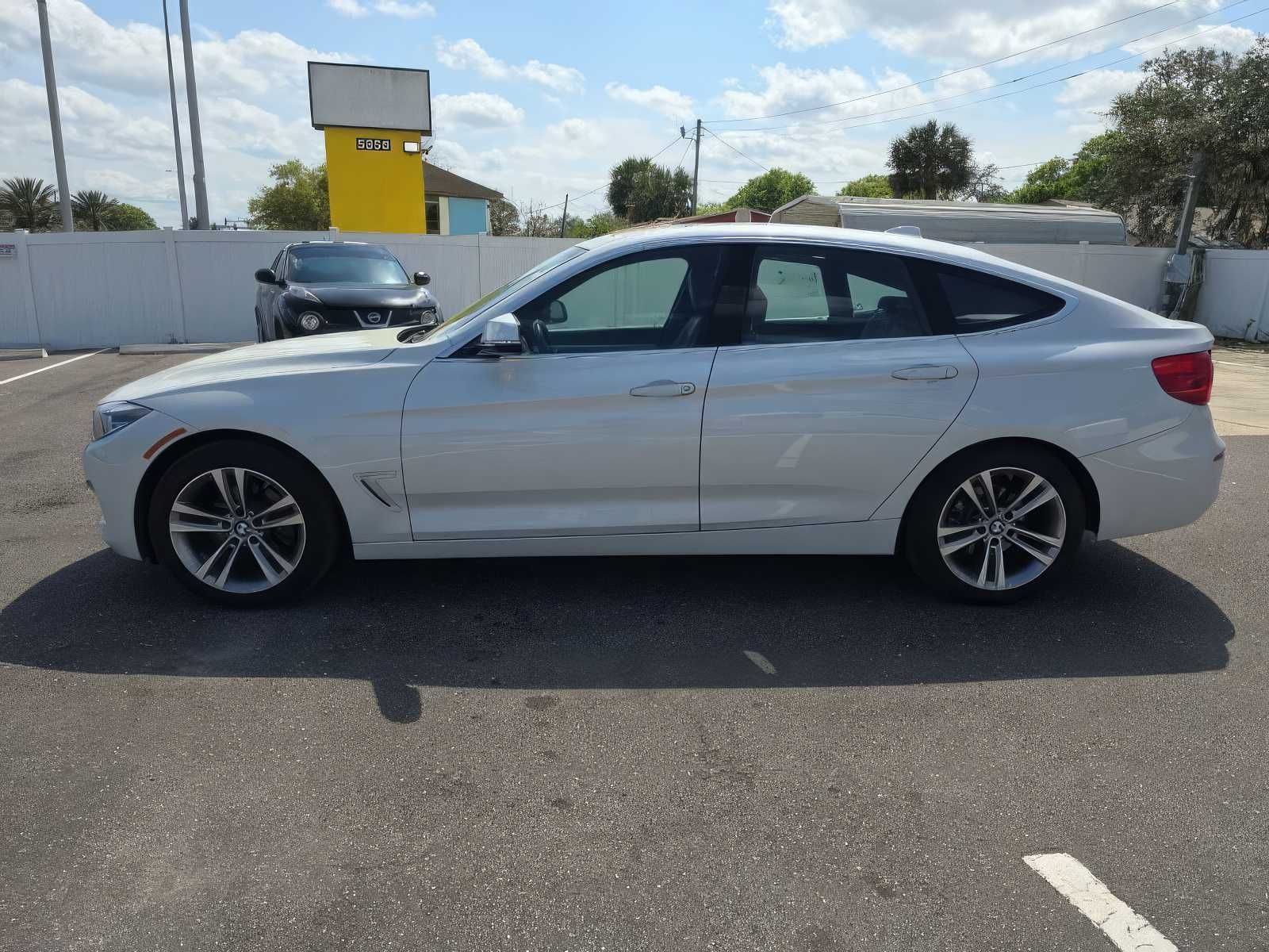 2017 BMW 330i xDrive Gran Turismo