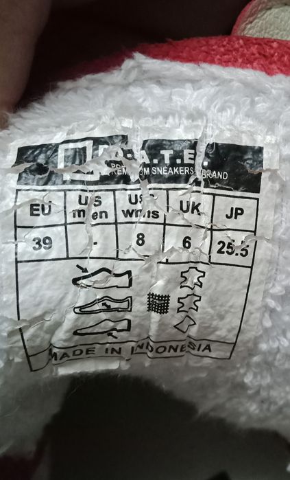 Buty sportowe trampki marki D,A,T,E rozm 39 że skóry