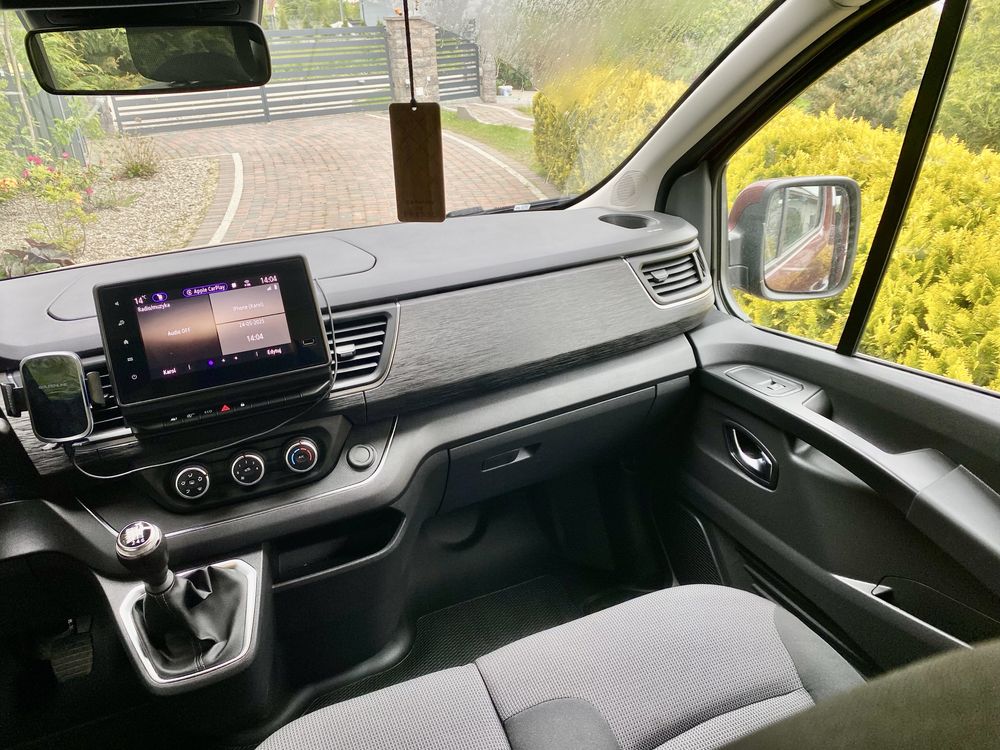 Wynajem Busa 9 - osobowy NOWY Renault Trafic Long 2024