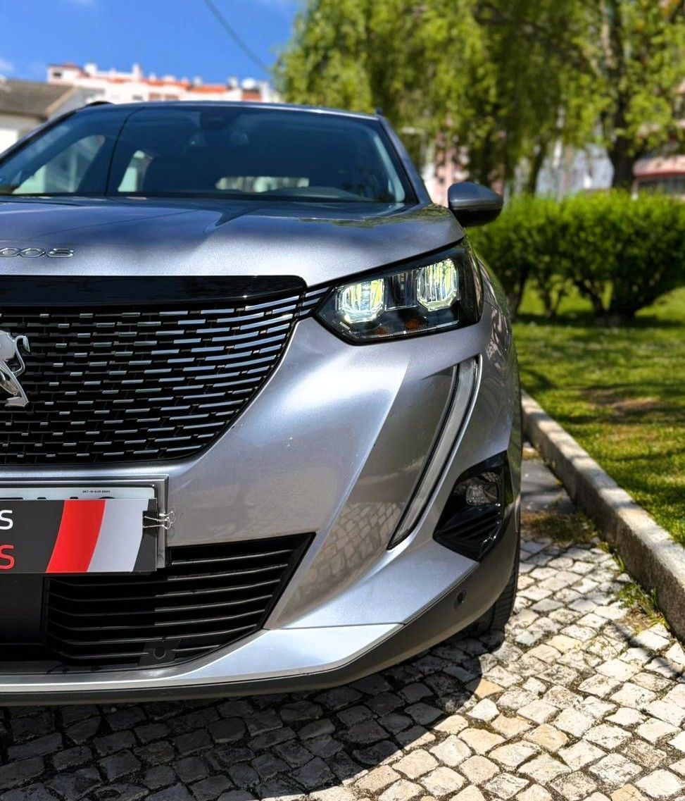 Peugeot 2008 1.2 PureTech Allure EAT8