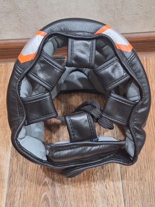 Тренувальний шолом для боксу шкіра FISTRAGE COMBAT VL-6381, розмір S