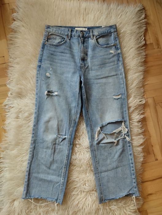 Dżinsowe spodnie dżinsy Stradivarius mom jeans biodrówki boyfriend