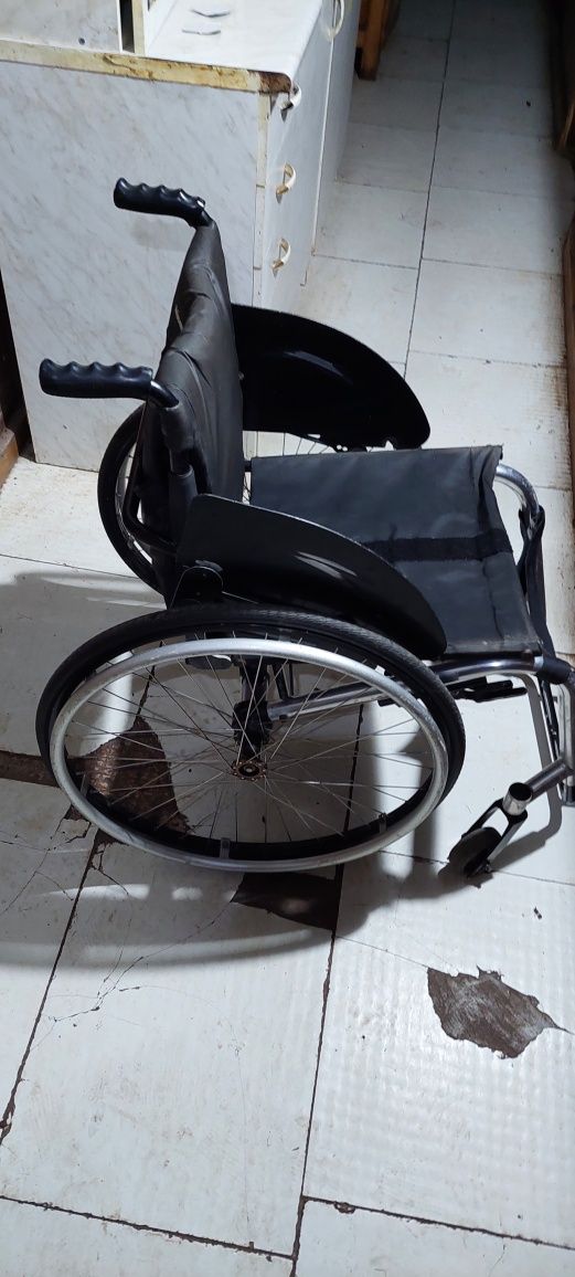 Инвалидная  коляска самовывоз готов продать в любое время