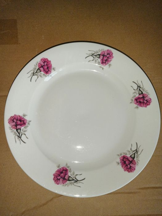 Porcelana Karolina duży płaski talerz