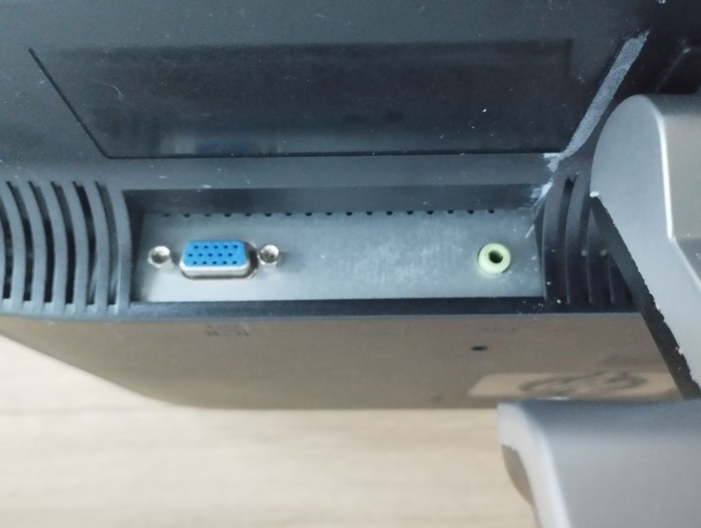 Monitor HP 20 cali