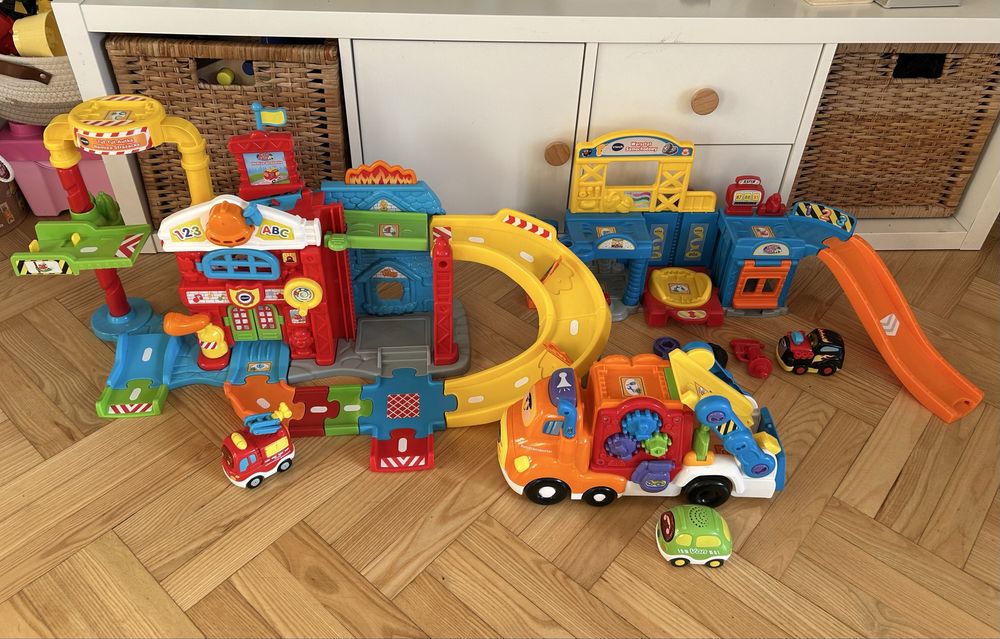 Zestaw Tut tut Vtech remiza transporter warsztat