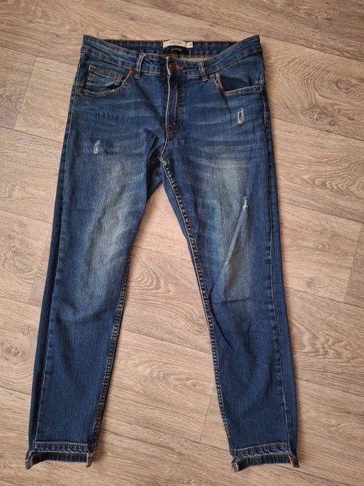 Віддам одяг для жінки S (рубашки, брюки, спідниці)