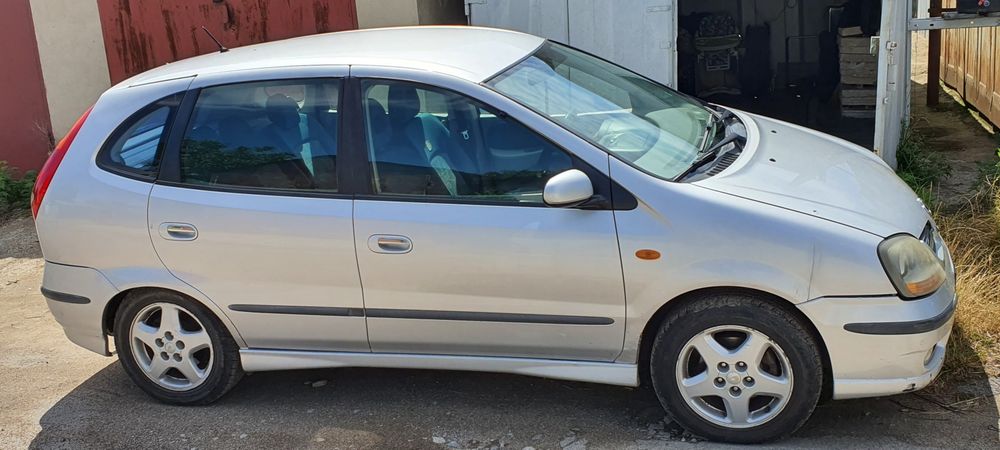 Nissan almera tino 2,2D