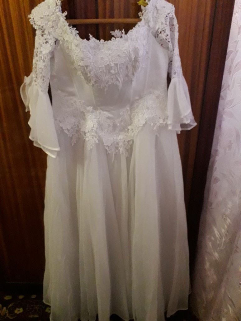 Продам весільну сукню!