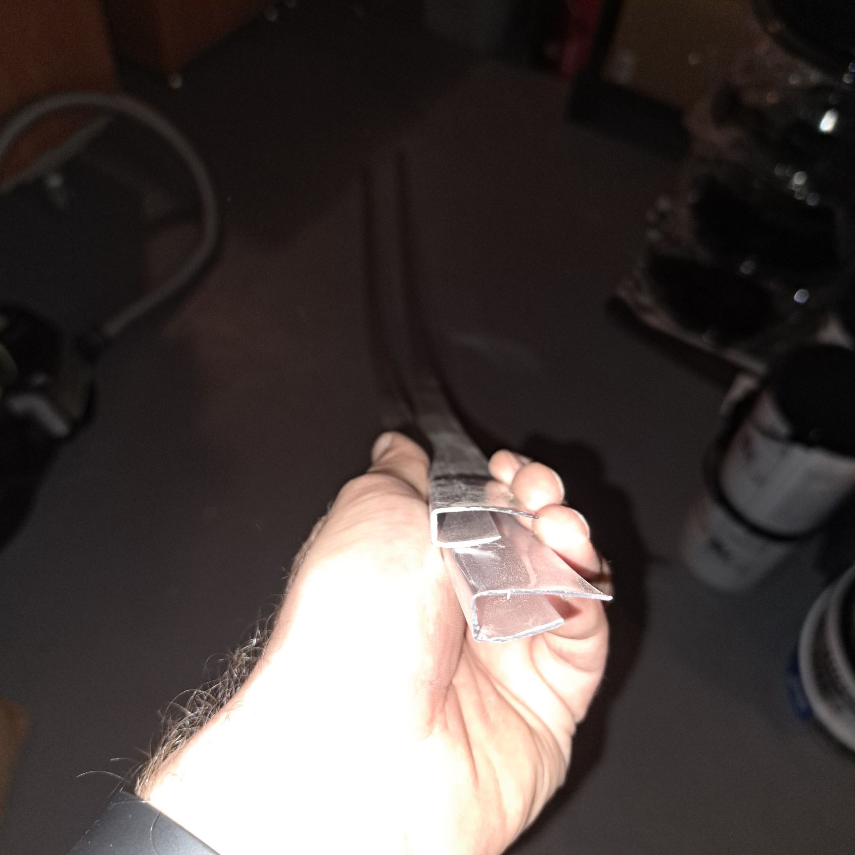 Profil U do poliwęglanu 6mm 2100 mm czołowy