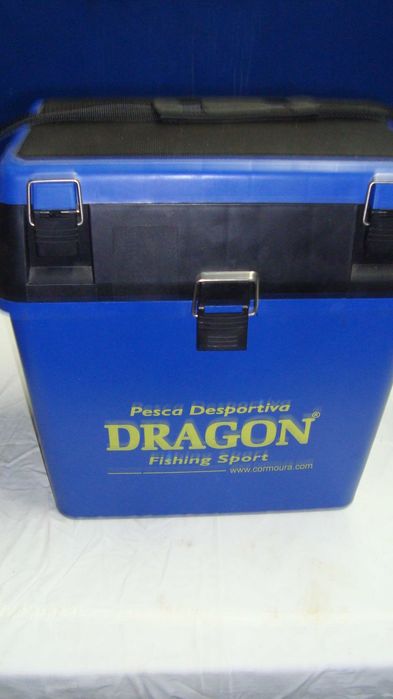 bancos  e  mochilas  para  pesca