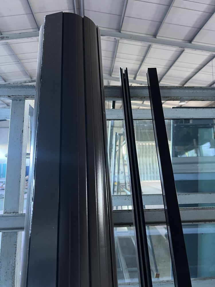 Estore termico lacado castanho NOVO - com calhas