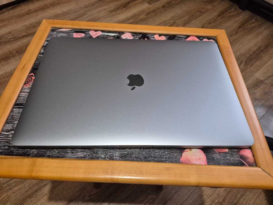 Потужний MacBook Pro 16" 2019 — i7, 32ГБ RAM, 1ТБ SSD В ідеалі.