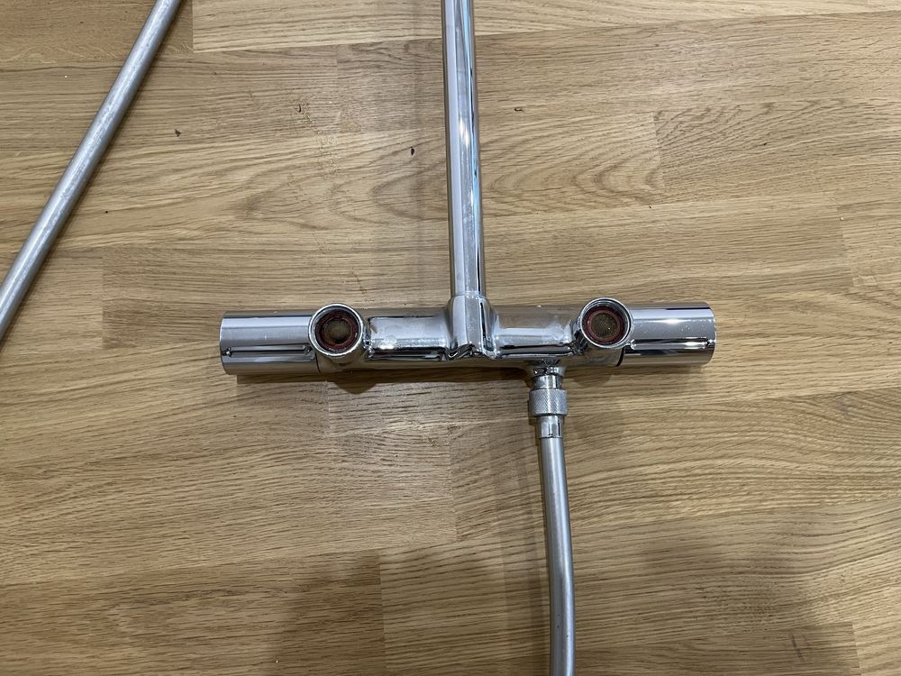 Zestaw prysznicowy Grohe Vitalio ścienny z deszczownicą i baterią