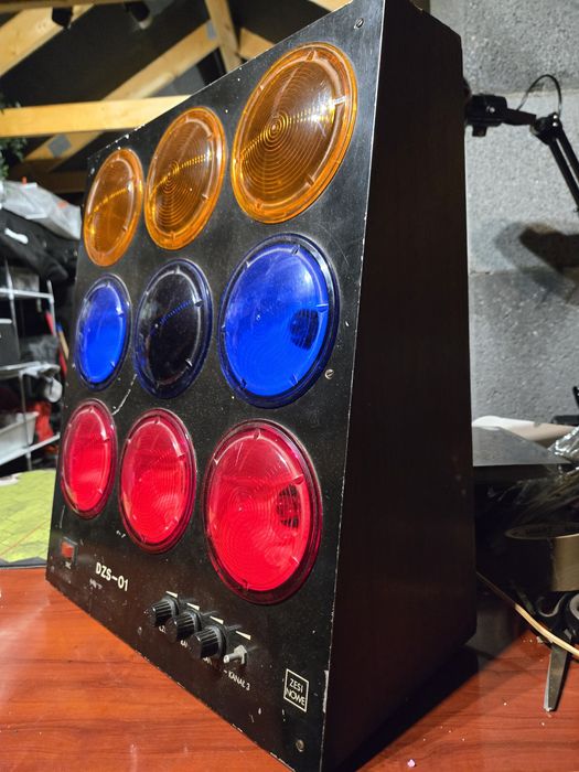 Kolorofon DZS-01  Dyskotekowy zestaw świetlny