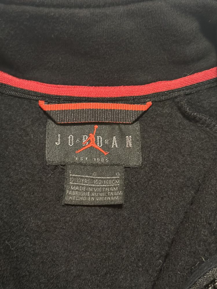 Тепла спортивна кофта jordan