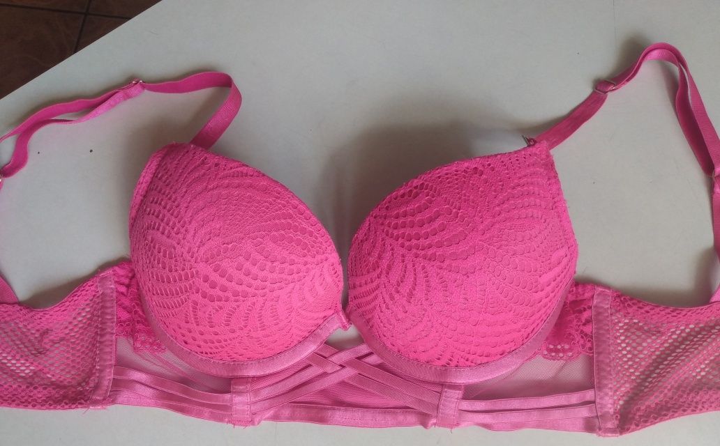 Stanik biustonosz Push up Primark 70A