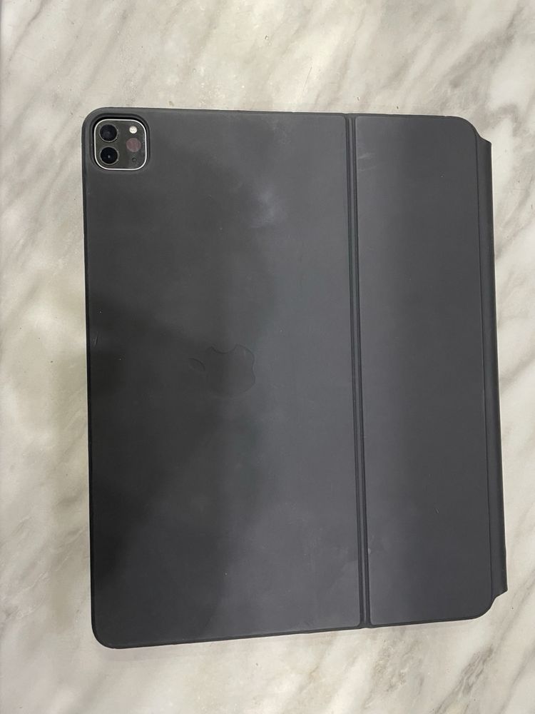 Ipad pro 12.9 LTE 5 gen. M1 (a2461), + чохол клавіатура