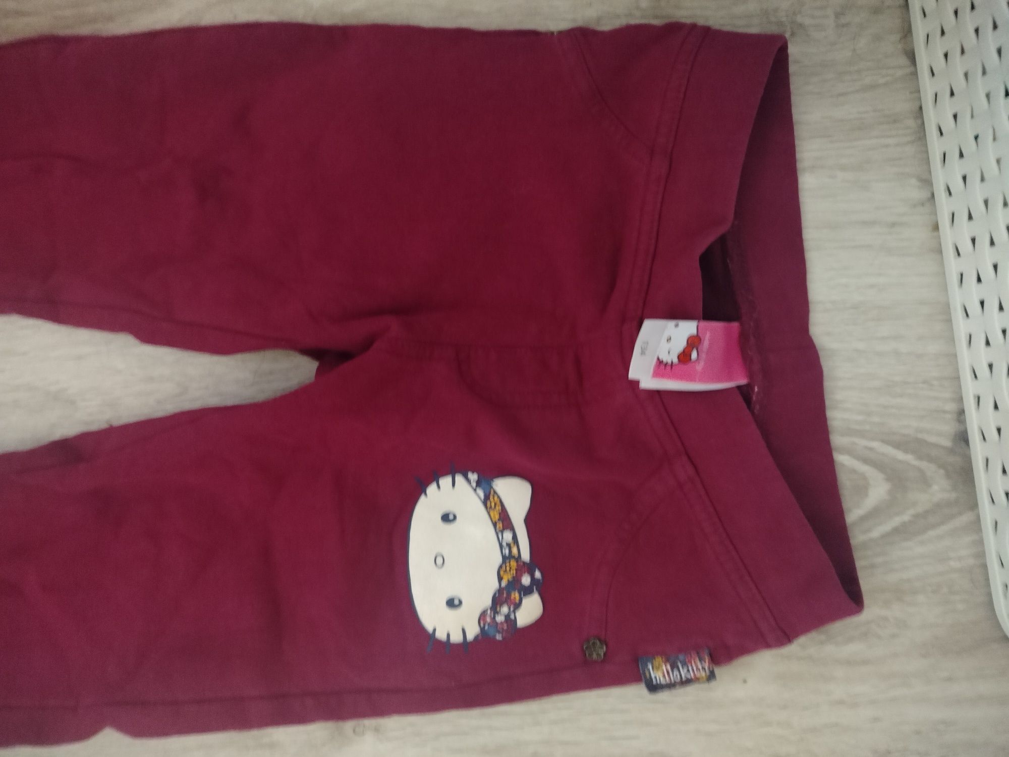 Legginsy spodnie dziewczęce Hello Kitty rozciągliwe 128 134