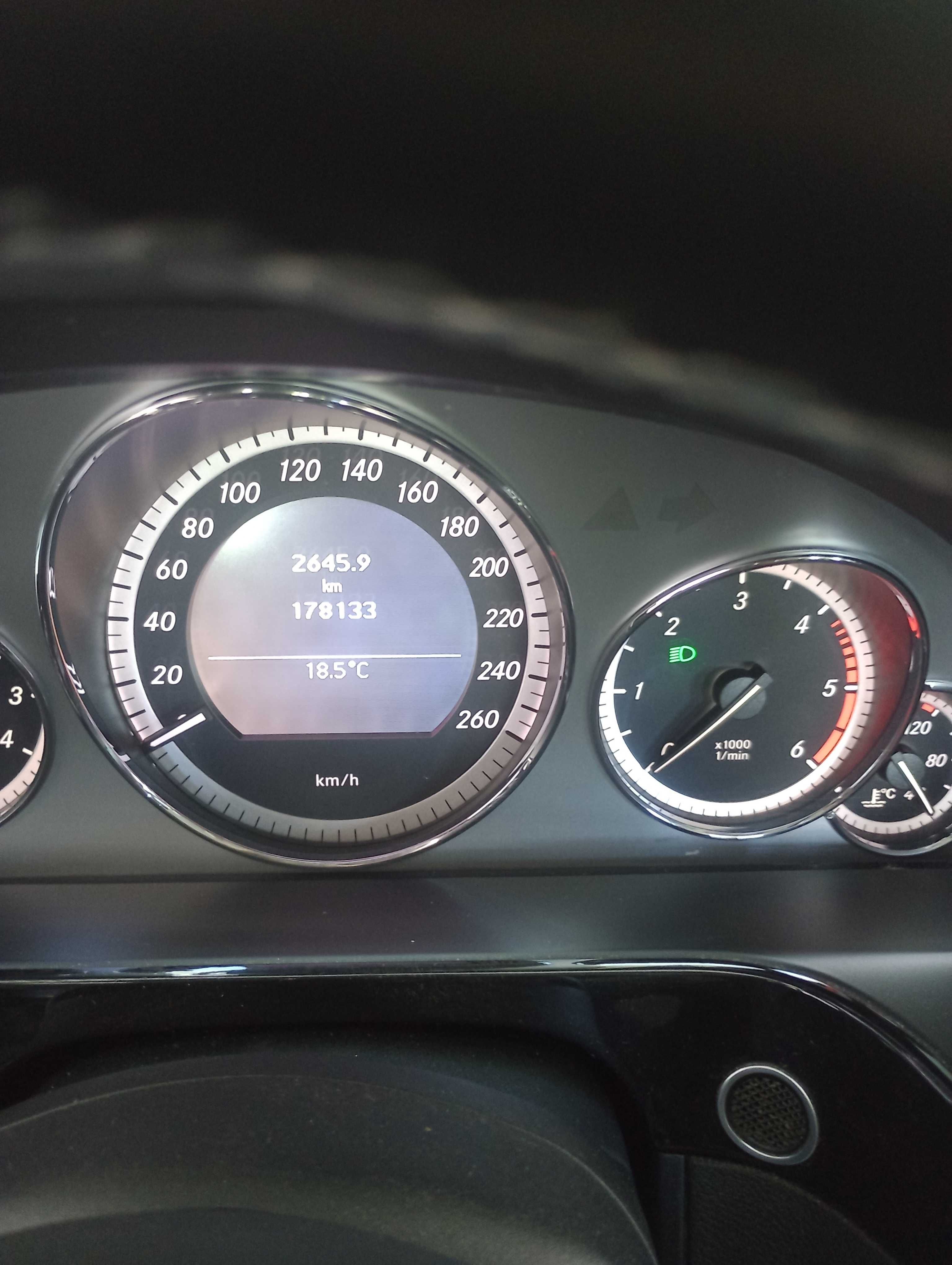 Mercedes E250 Advantgard Gasóleo