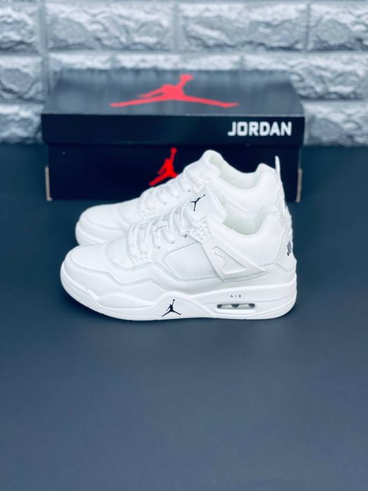 Nike Aura зимние белые мужские кроссовки Найк Аура / кросовки Найк /