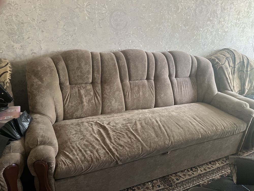 розкладний диван доброму стані