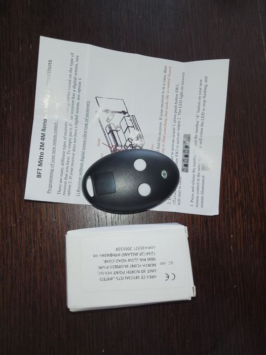 Pilot radiowy kod zmienny dwie linie 433,92 Mhz do szlabana do bramy