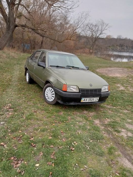 Продам Опель 1.6 Дизель