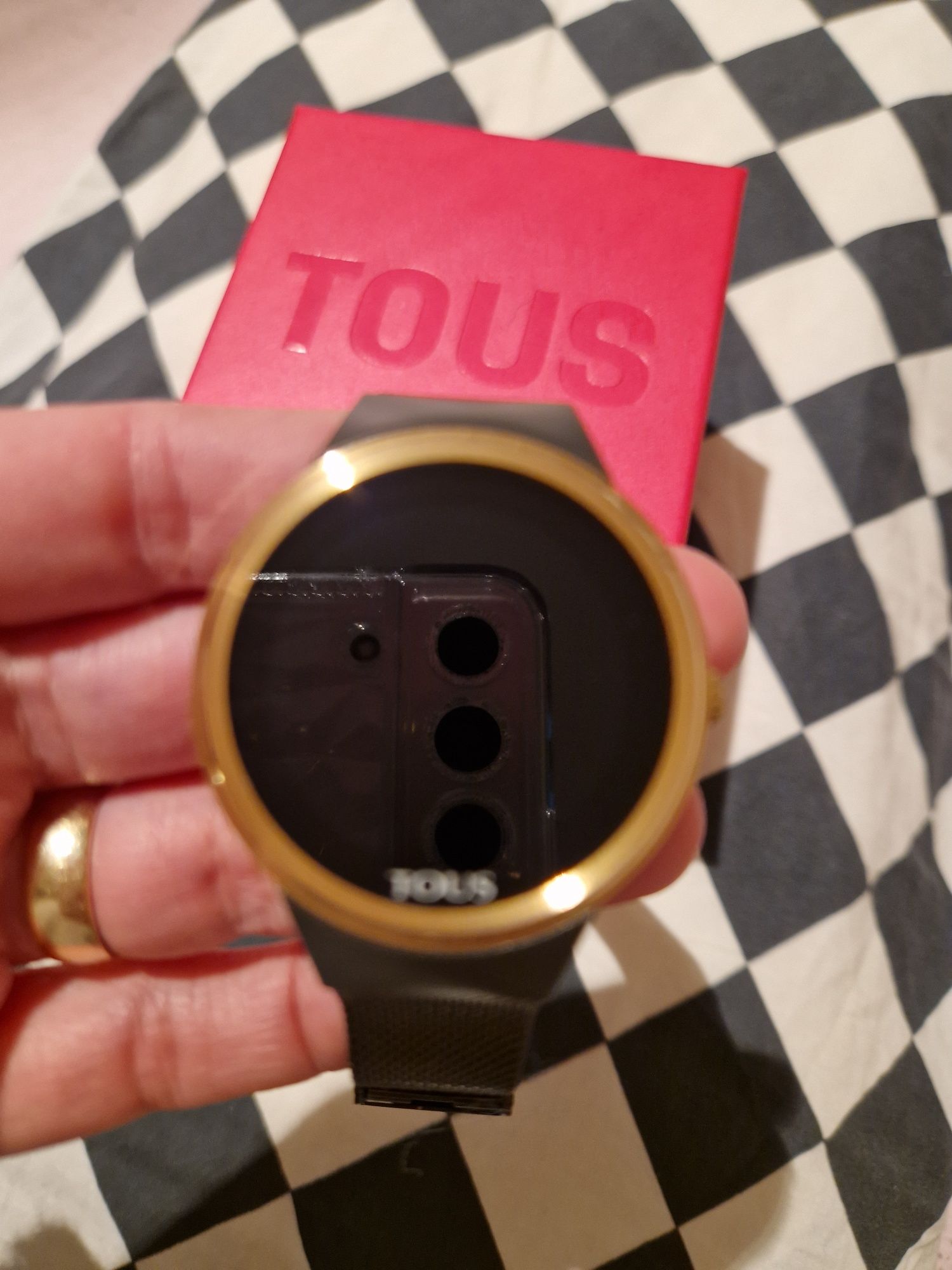 Smartwatch Tous com menos de 1 mês de uso