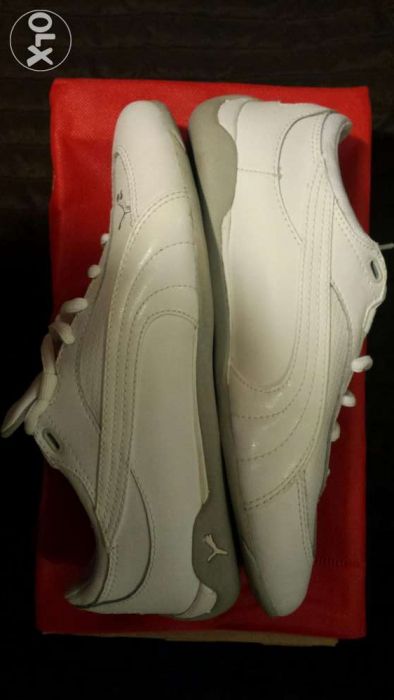 Puma sportowe skóra halówki białe r. 38